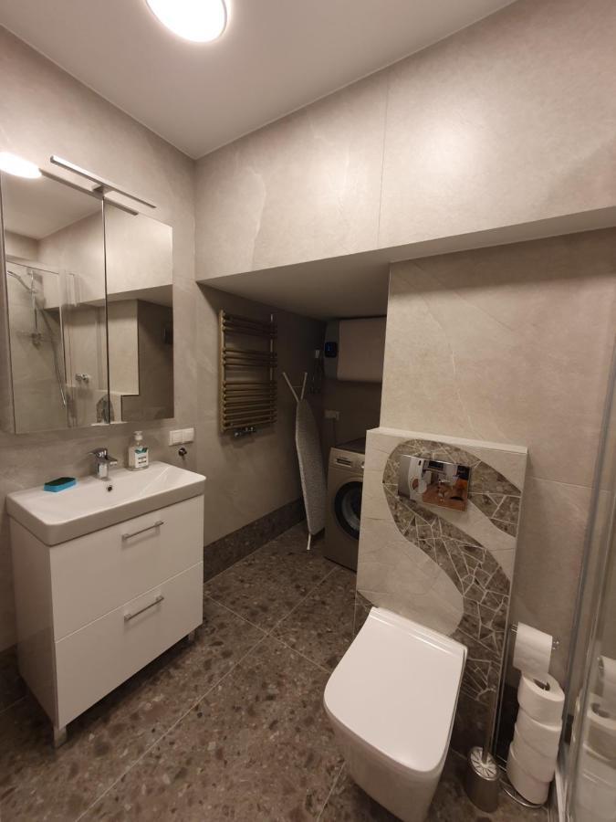 גדינייה Apartament Na Skwerze מראה חיצוני תמונה