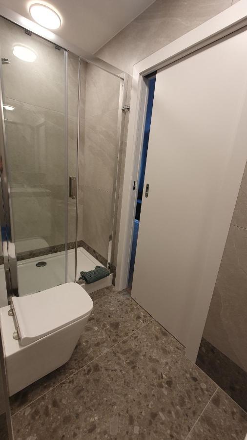 גדינייה Apartament Na Skwerze מראה חיצוני תמונה